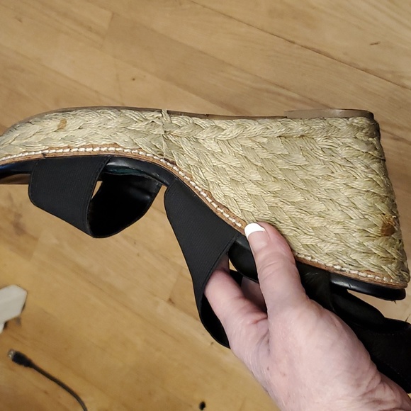 Arturo Chiang Wedge Sandles - Picture 6 of 7